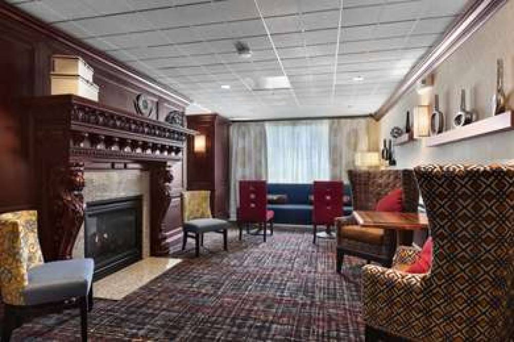 Hampton Inn &amp; Suites Cleveland-Beachwood 4