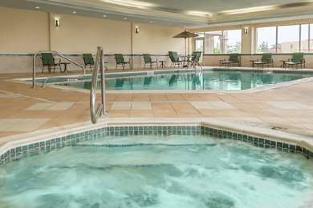 Hampton Inn &amp; Suites Cleveland-Beachwood 8