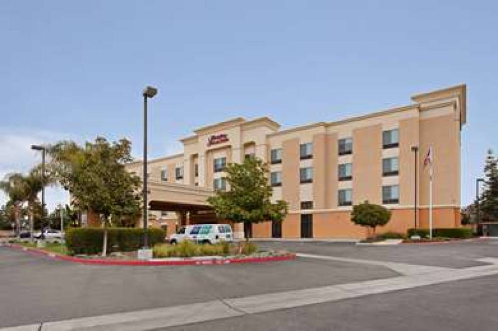 Hampton Inn &amp; Suites Clovis Airport North 2