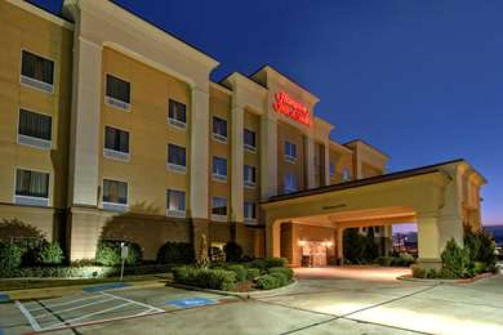 Hampton Inn &amp; Suites Corsicana 2