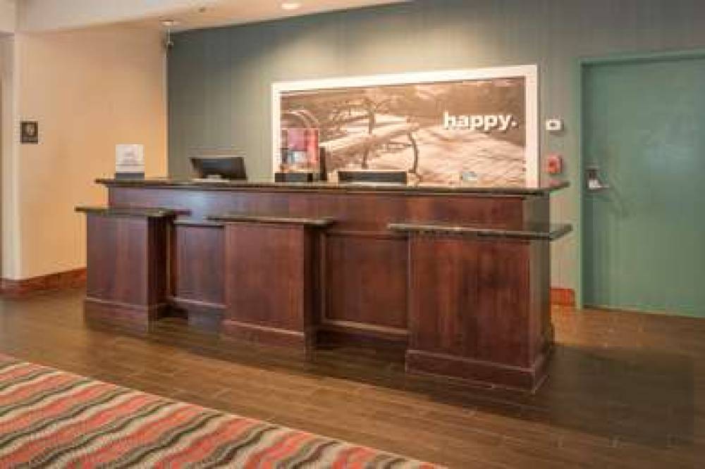 Hampton Inn &amp; Suites Dayton-Airport 3