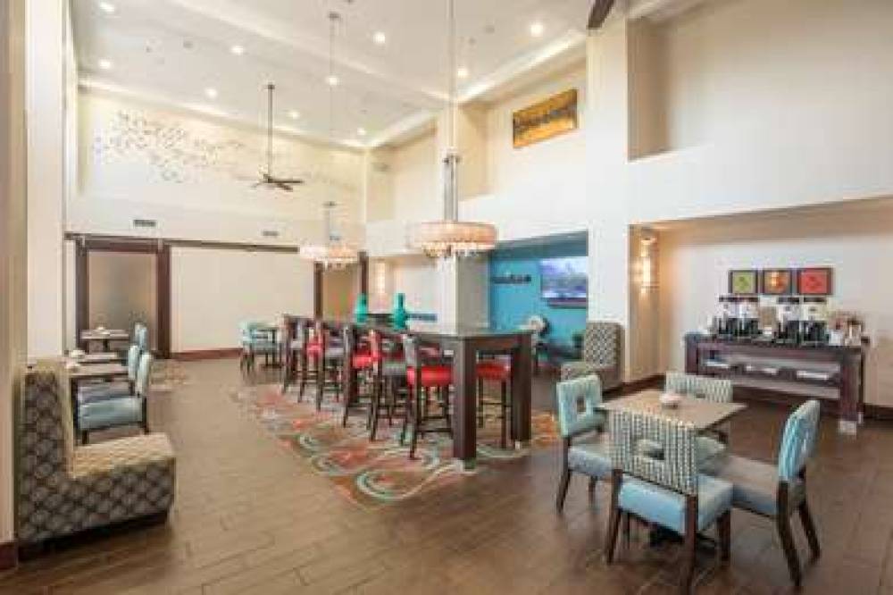 Hampton Inn &amp; Suites Dayton-Airport 2