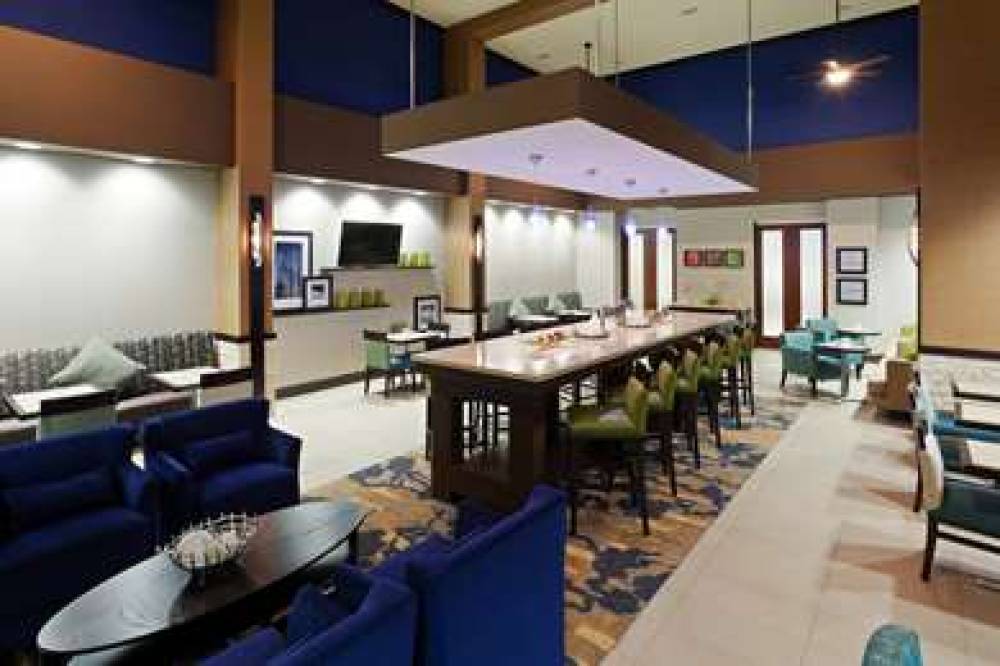 Hampton Inn &amp; Suites Denver/Airport-Gateway P 7