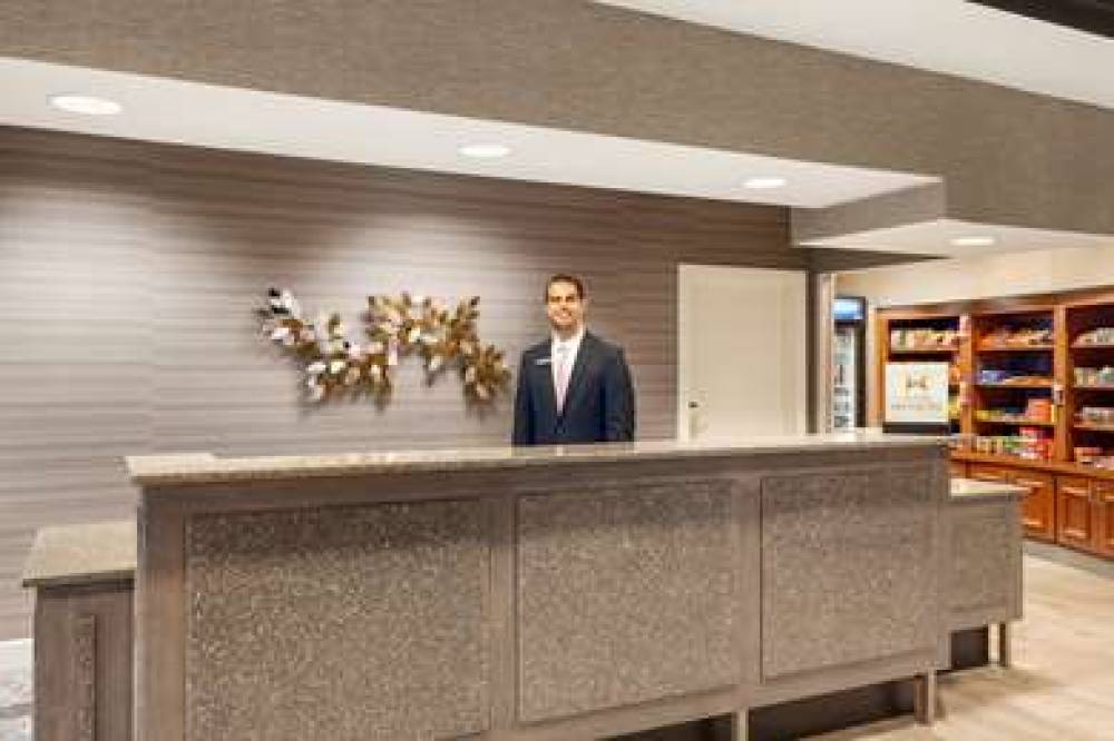 Hampton Inn &amp; Suites Denver-Cherry Creek 4