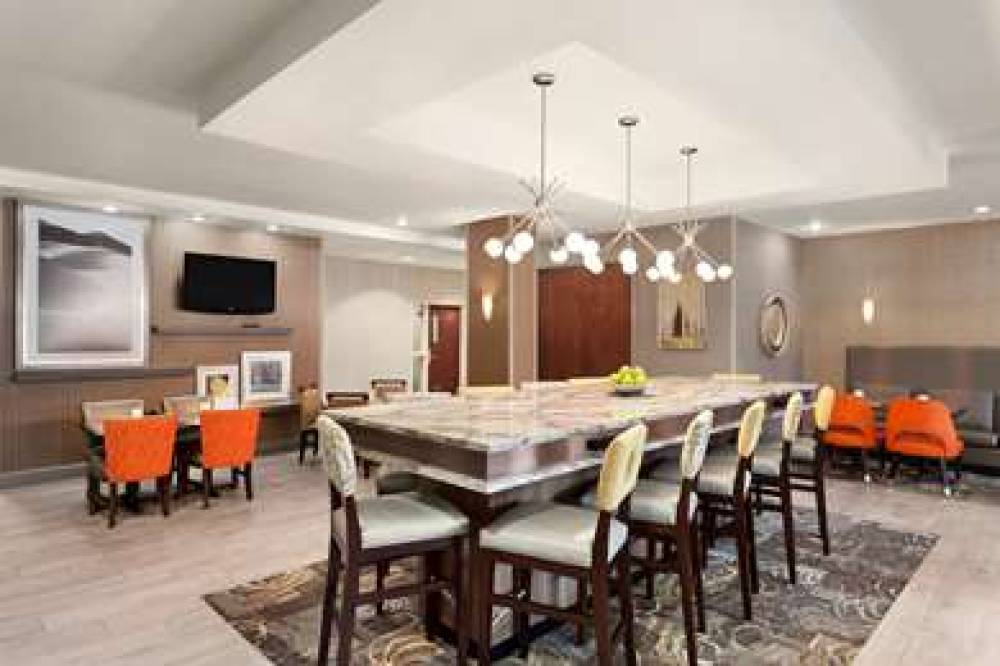 Hampton Inn &amp; Suites Denver-Cherry Creek 5