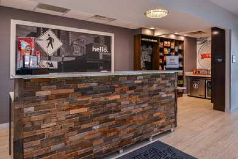 Hampton Inn &amp; Suites Denver-Speer Boulevard 3