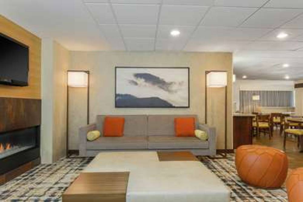 Hampton Inn &amp; Suites Denver-Tech Center 6