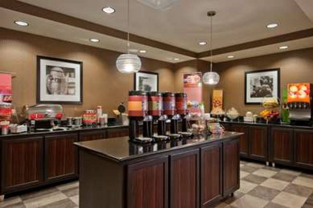 Hampton Inn &amp; Suites Detroit/Airport-Romulus 6