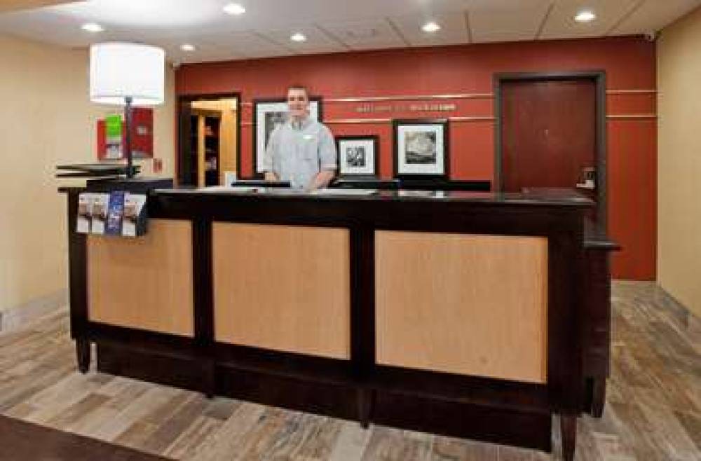 Hampton Inn &amp; Suites Dickinson, ND 5