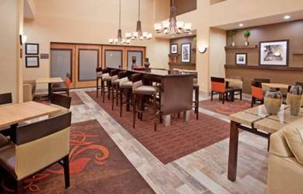 Hampton Inn &amp; Suites Dickinson, ND 3