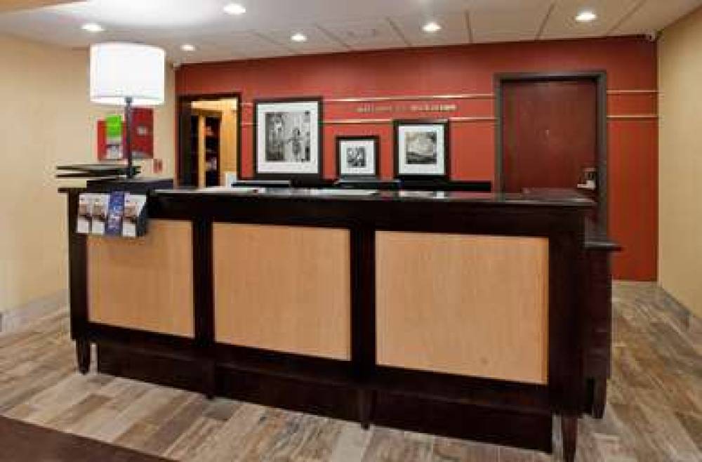 Hampton Inn &amp; Suites Dickinson, ND 6