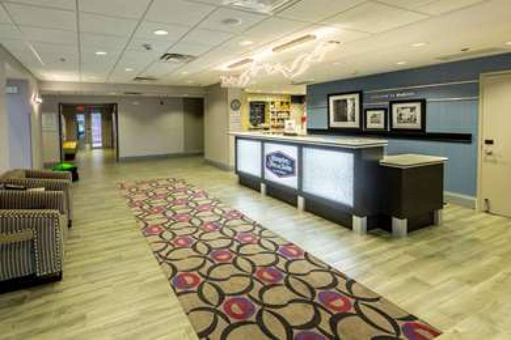 Hampton Inn &amp; Suites Dublin 6