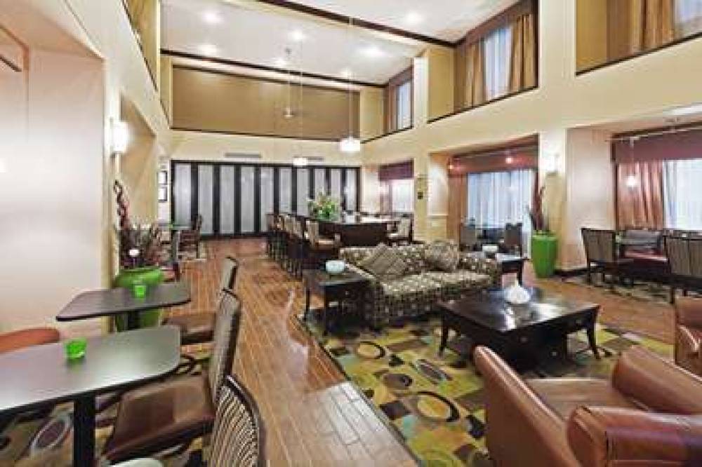 Hampton Inn &amp; Suites Dumas 2