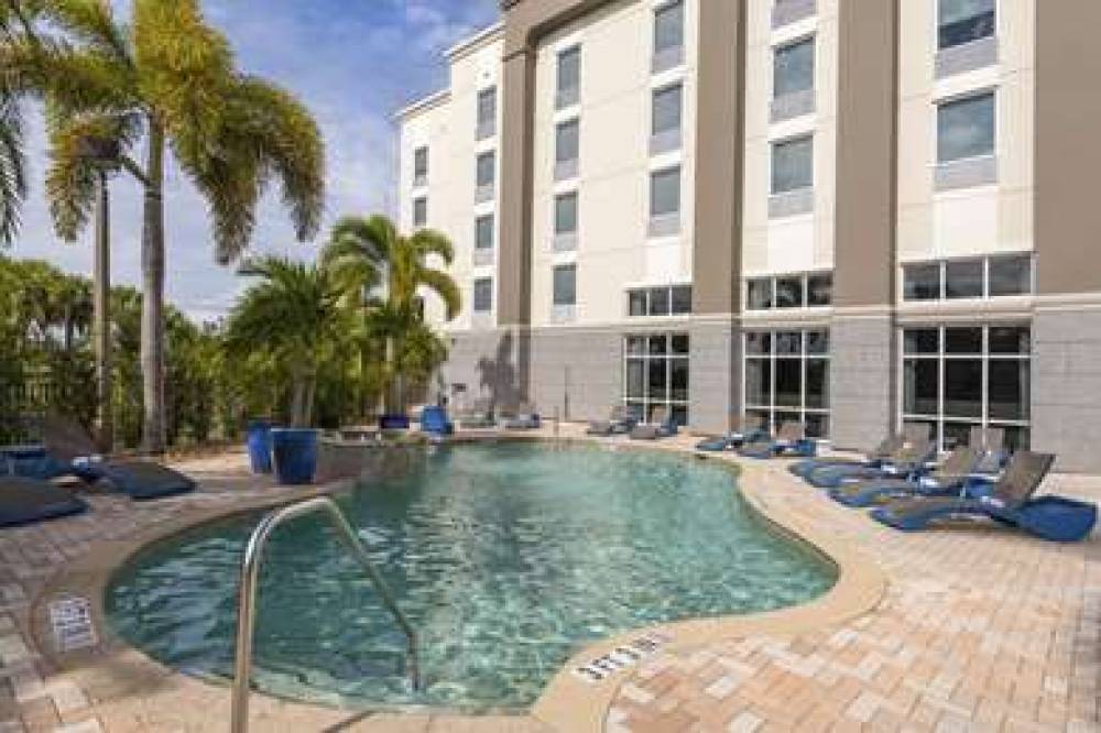 Hampton Inn &amp; Suites Fort Myers-Colonial Blvd. 7