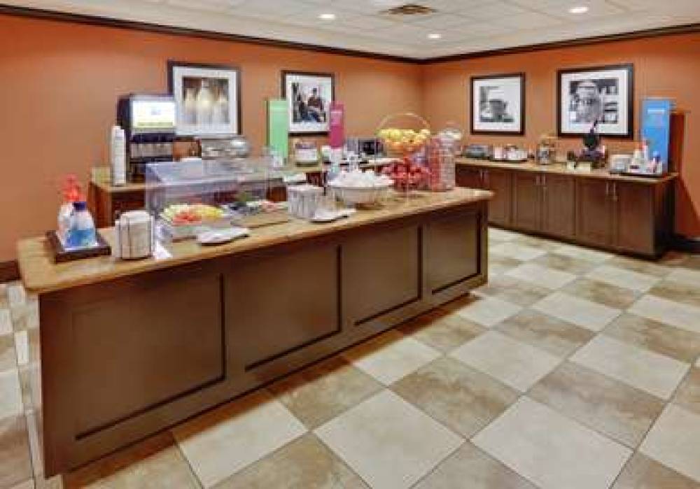 Hampton Inn &amp; Suites Fort Worth/Forest Hill 6