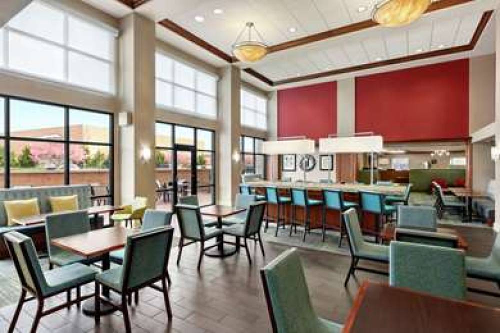 Hampton Inn &amp; Suites Frederick-Fort Detrick 7