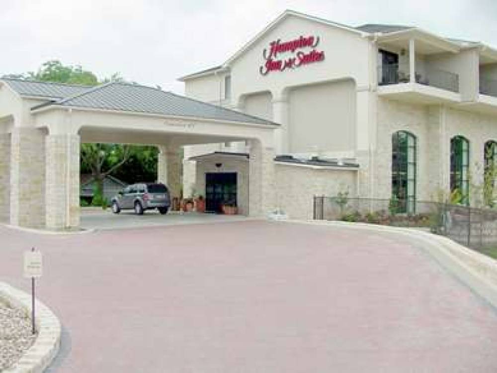 Hampton Inn &amp; Suites Fredericksburg 1