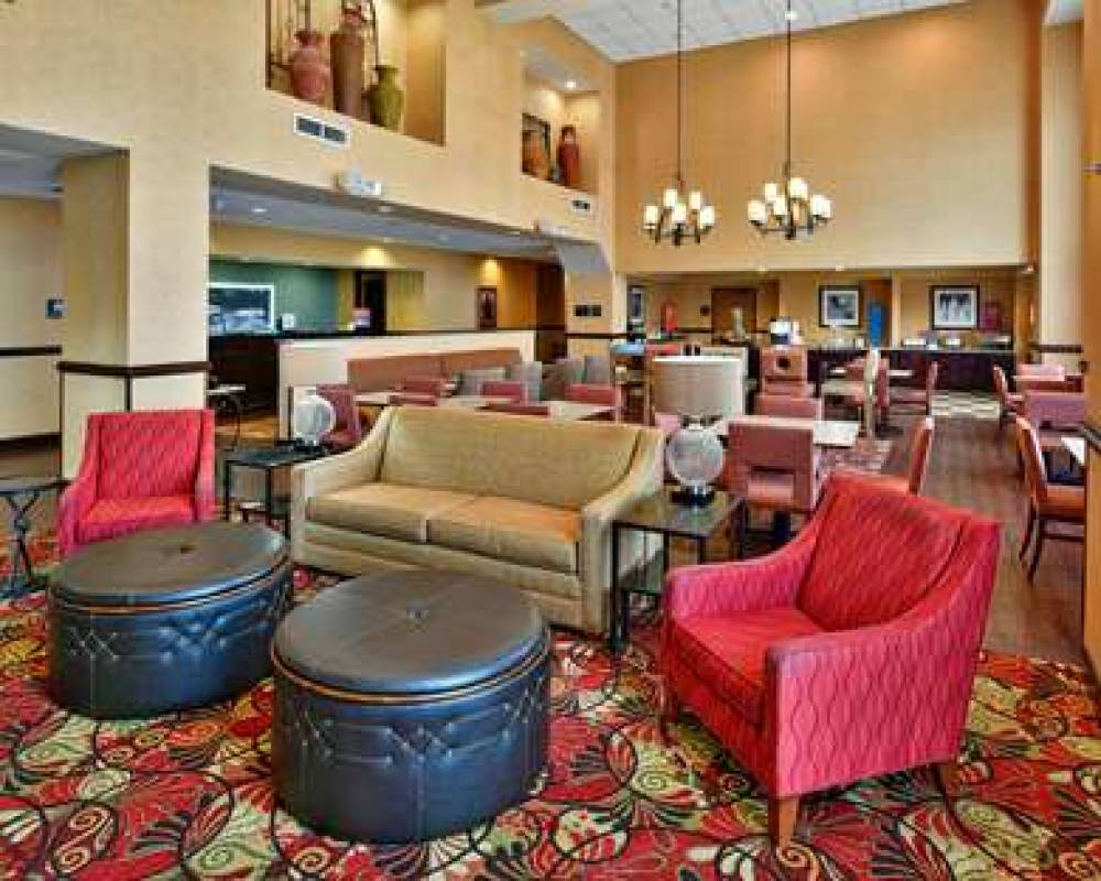 Hampton Inn &amp; Suites Fredericksburg 4