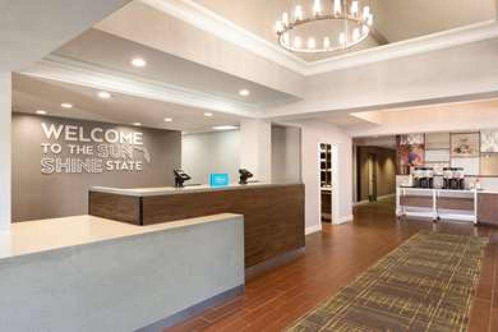 Hampton Inn &amp; Suites Ft. Lauderdale Arpt/So.  3