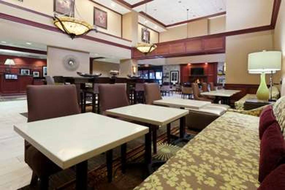 Hampton Inn &amp; Suites Grove City 8