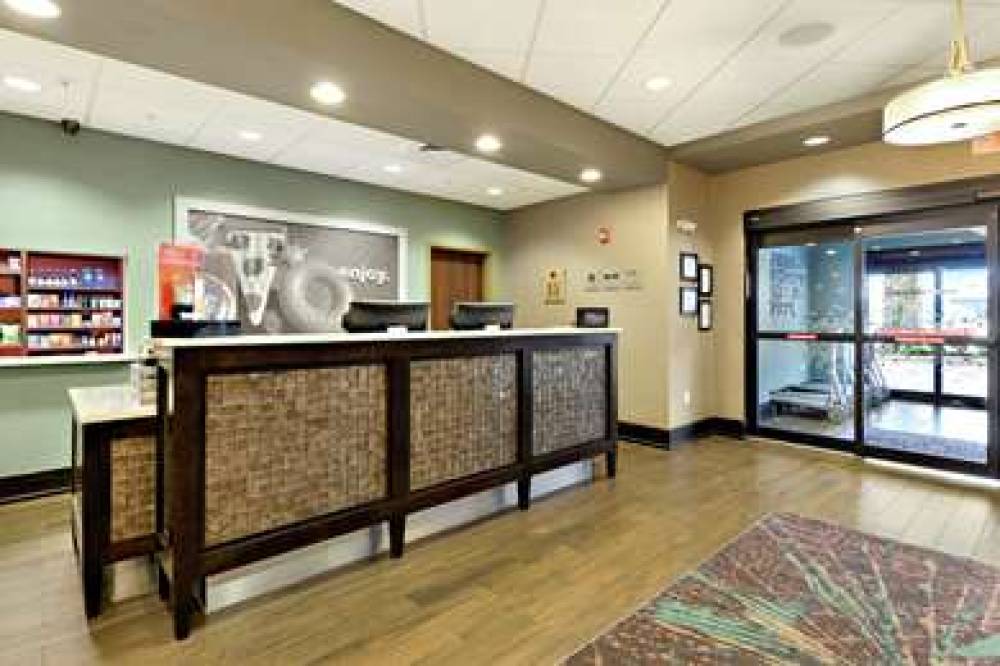 Hampton Inn &amp; Suites Gulfport, MS 3