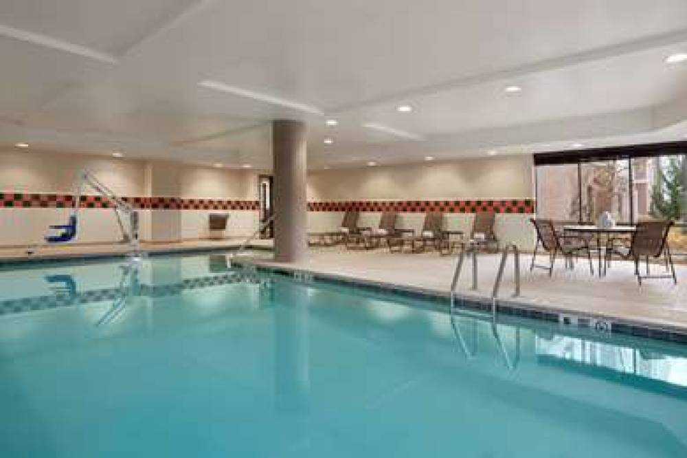 Hampton Inn &amp; Suites Hartford/East Hartford,  10