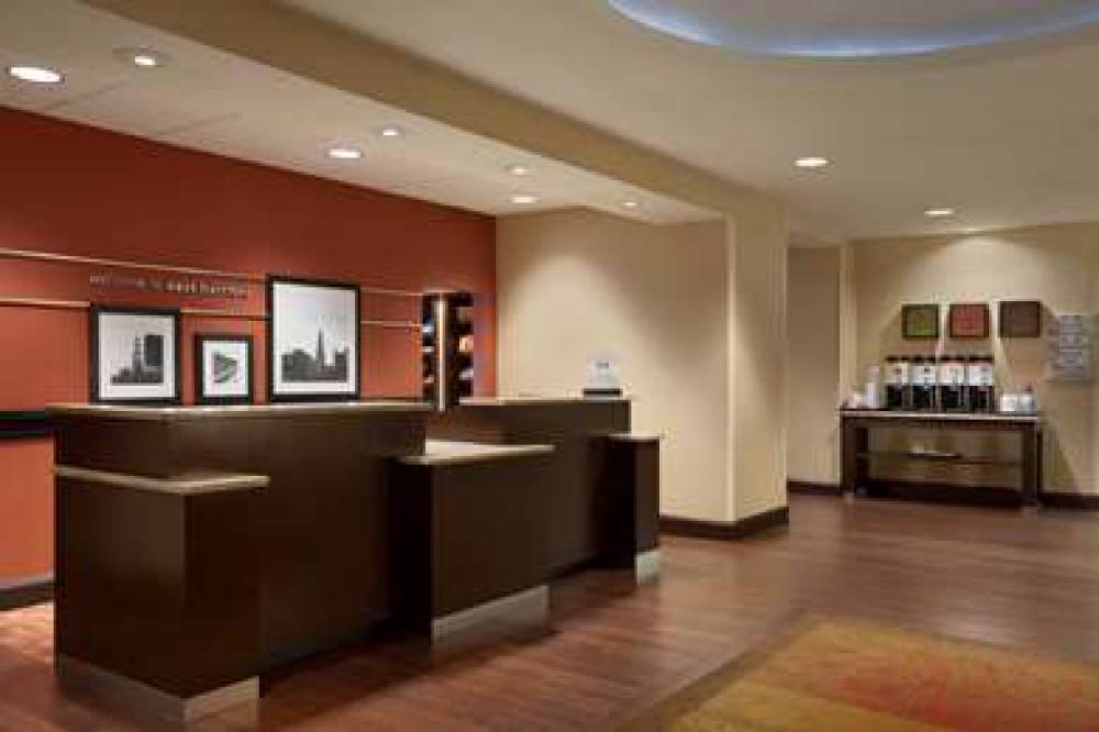 Hampton Inn &amp; Suites Hartford/East Hartford,  6