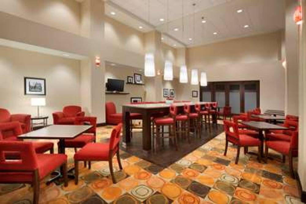 Hampton Inn &amp; Suites Hartford/East Hartford,  8