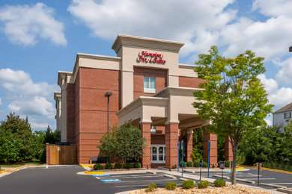 Hampton Inn &amp; Suites Herndon-Reston 1