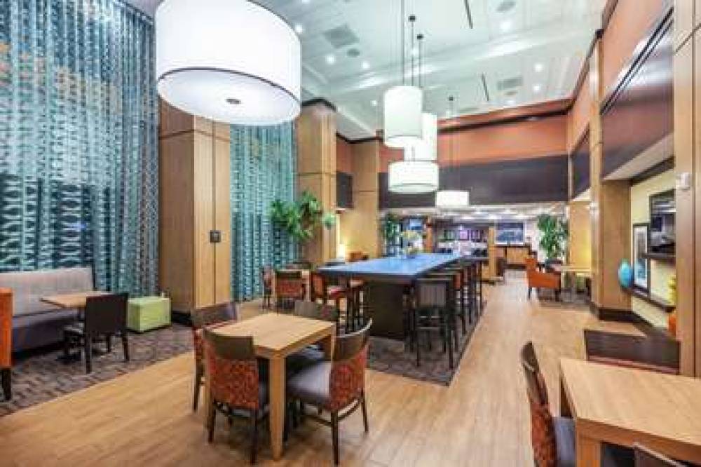 Hampton Inn &amp; Suites Houston North IAH, TX 5