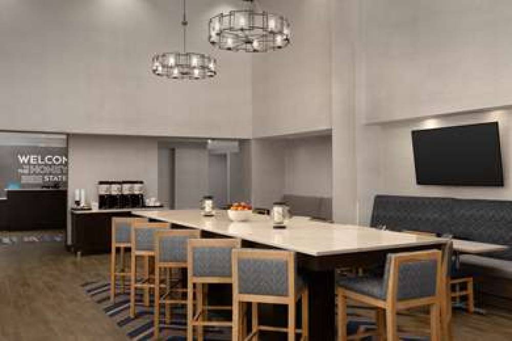 Hampton Inn &amp; Suites Huntsville/Research Park 5