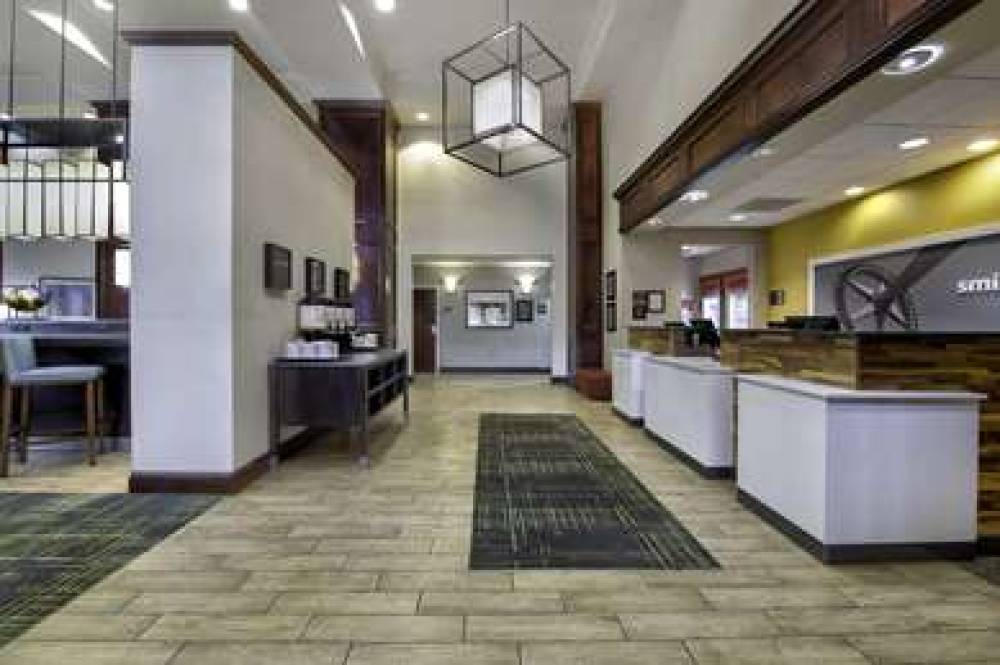 Hampton Inn &amp; Suites Jackson 5