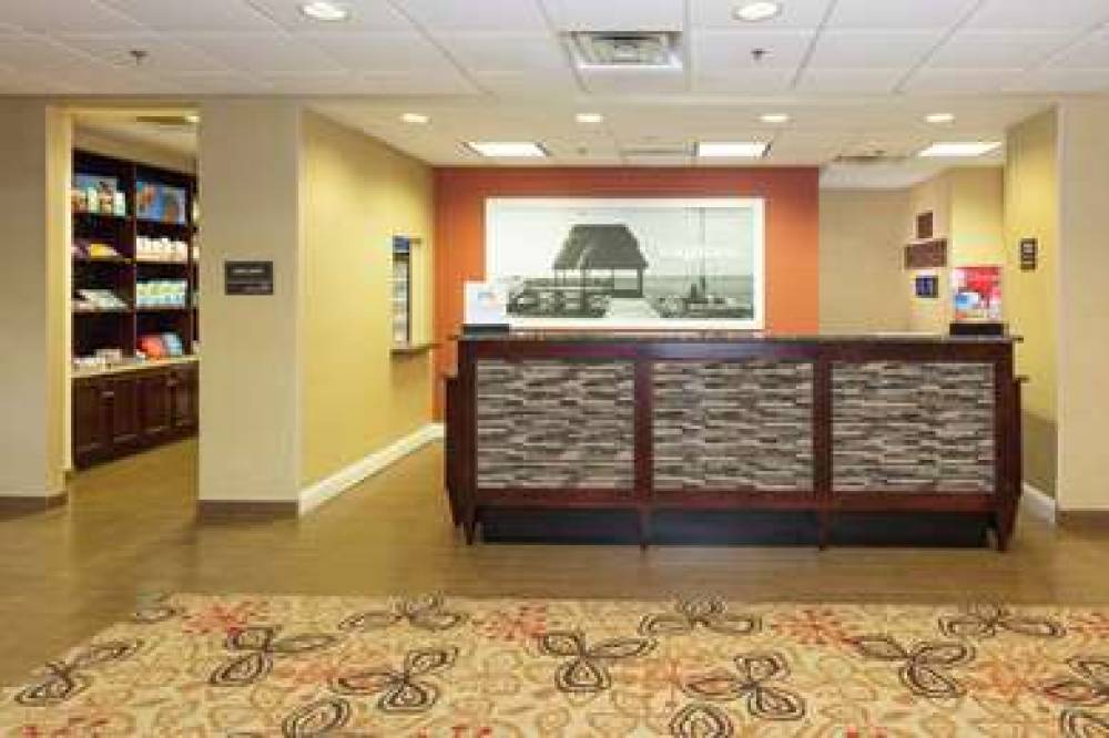 Hampton Inn &amp; Suites Jacksonville-Airport 6