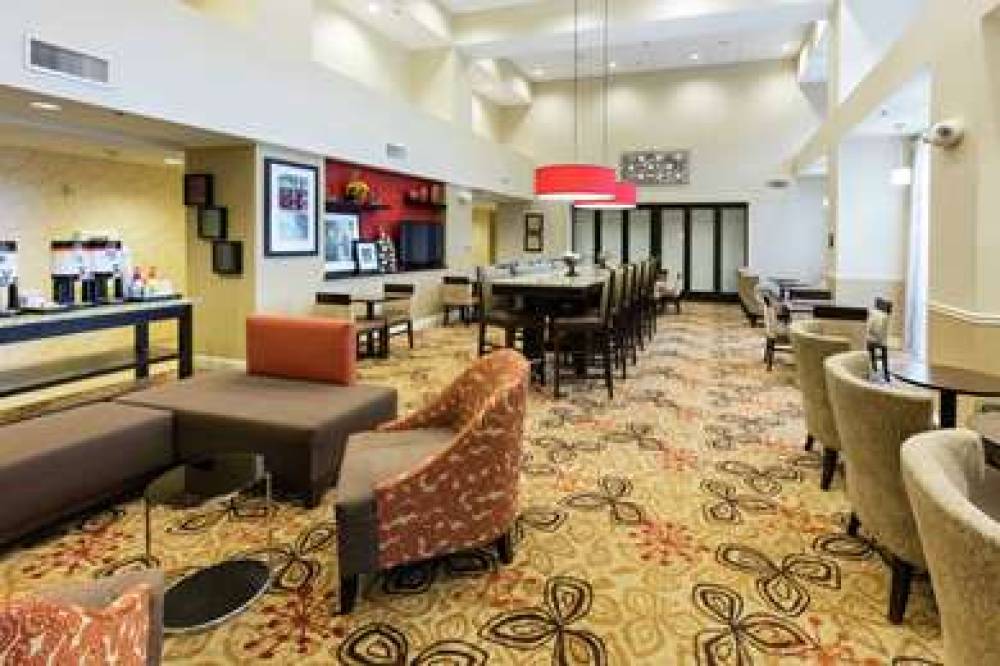 Hampton Inn &amp; Suites Jacksonville-Airport 7