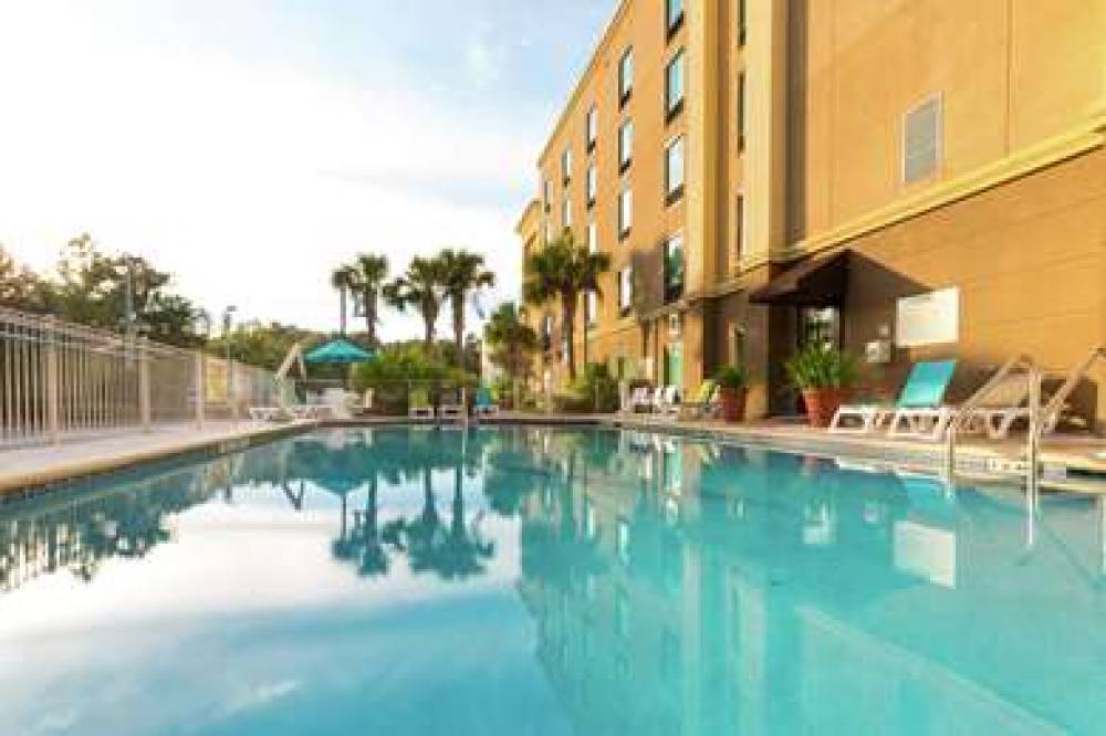 Hampton Inn &amp; Suites Jacksonville-Airport 10