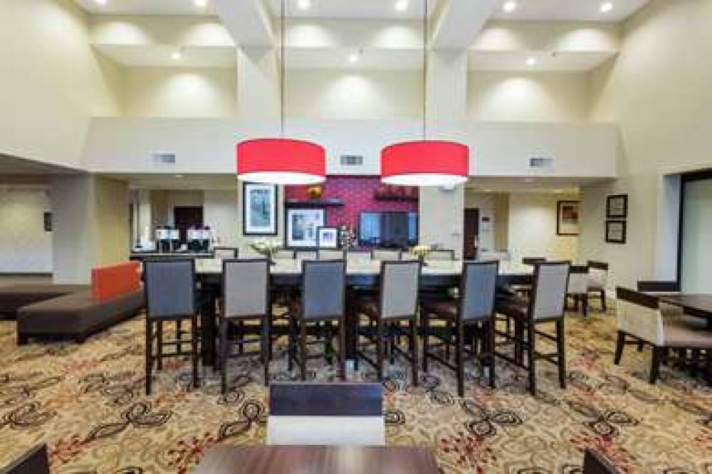 Hampton Inn &amp; Suites Jacksonville-Airport 9