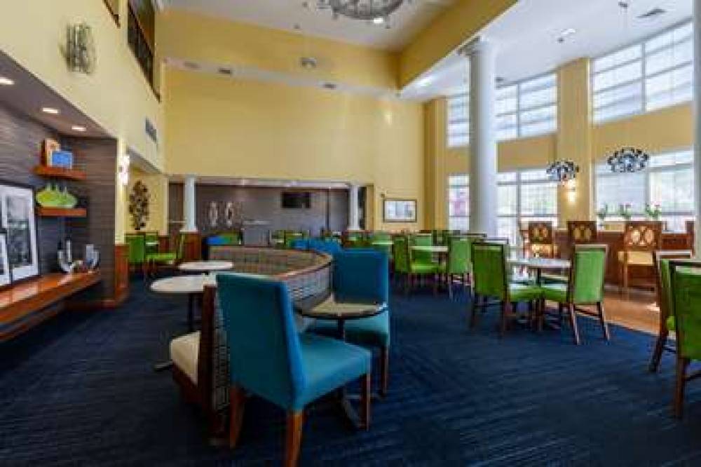 Hampton Inn &amp; Suites Jacksonville Deerwood Pa 6