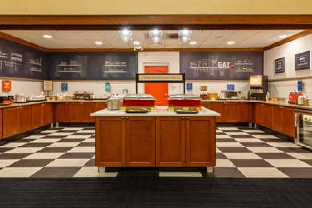 Hampton Inn &amp; Suites Jacksonville Deerwood Pa 10