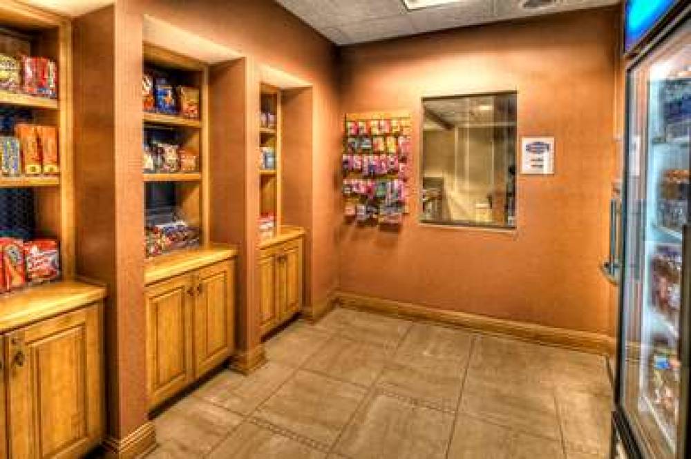 Hampton Inn &amp; Suites Kalamazoo-Oshtemo 8