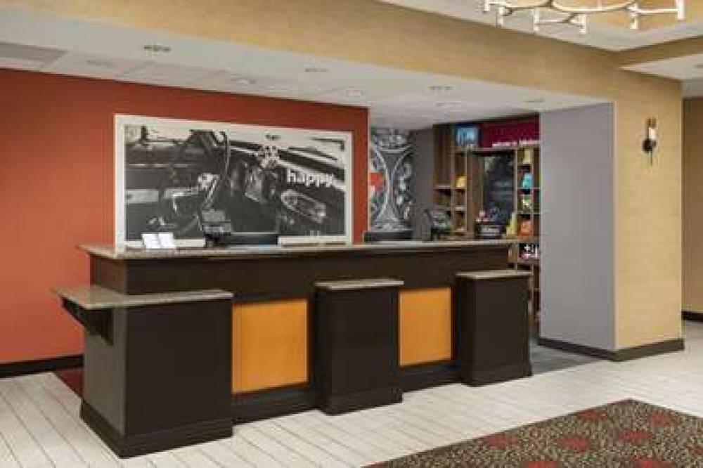 Hampton Inn &amp; Suites Lakeland-South Polk Park 4