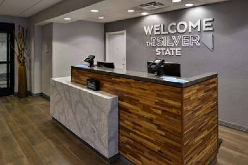 Hampton Inn &amp; Suites Las Vegas Airport 4