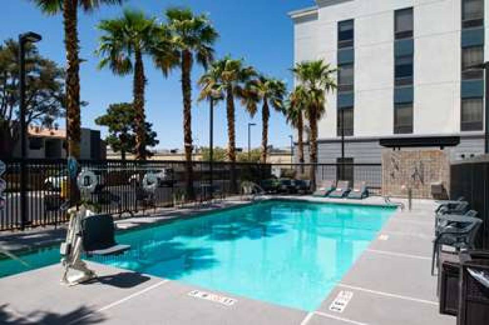 Hampton Inn &amp; Suites Las Vegas Airport 8