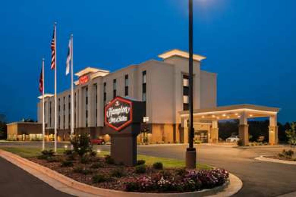 Hampton Inn &amp; Suites Lavonia, GA 1