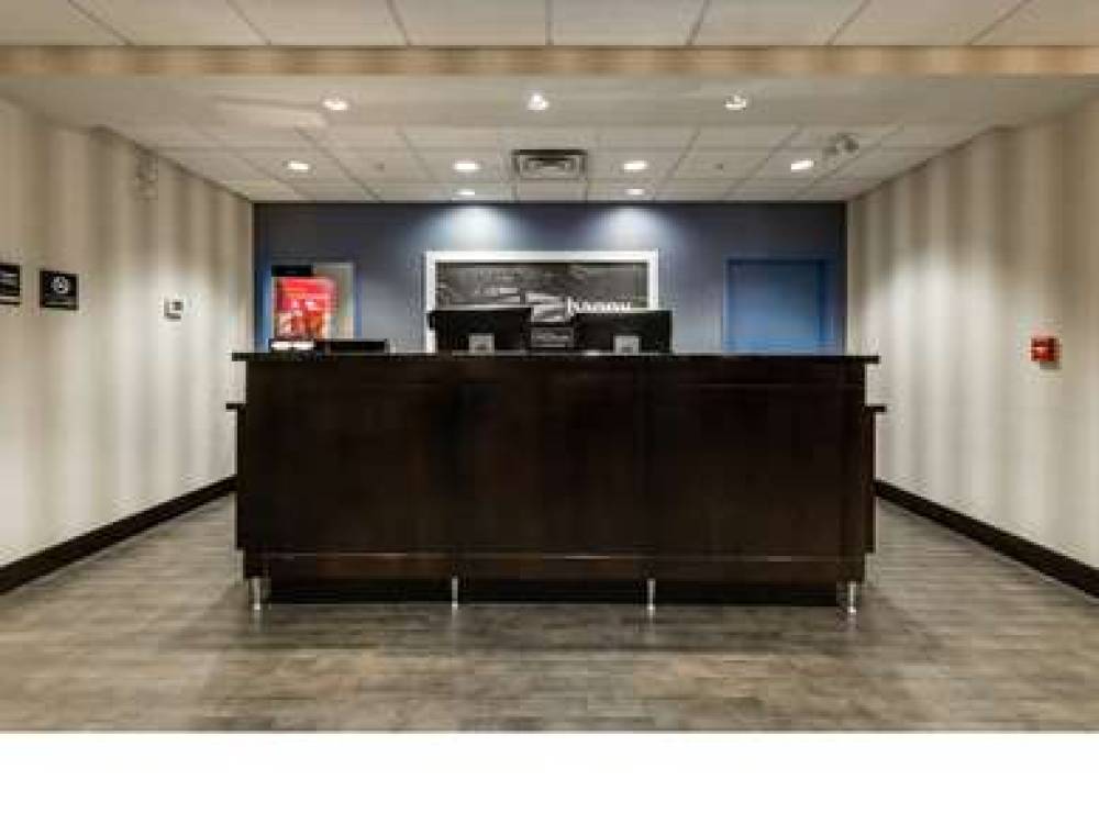 Hampton Inn &amp; Suites Lethbridge, AB. CN 5