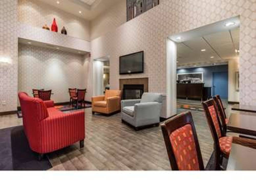 Hampton Inn &amp; Suites Lethbridge, AB. CN 6