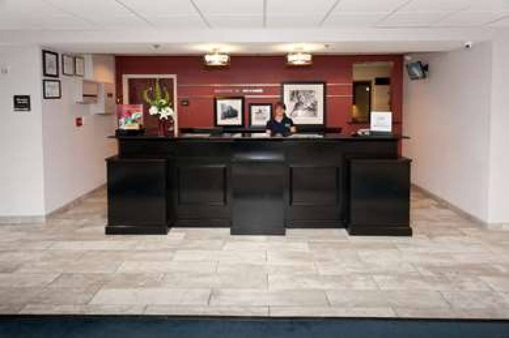 Hampton Inn &amp; Suites McComb 4