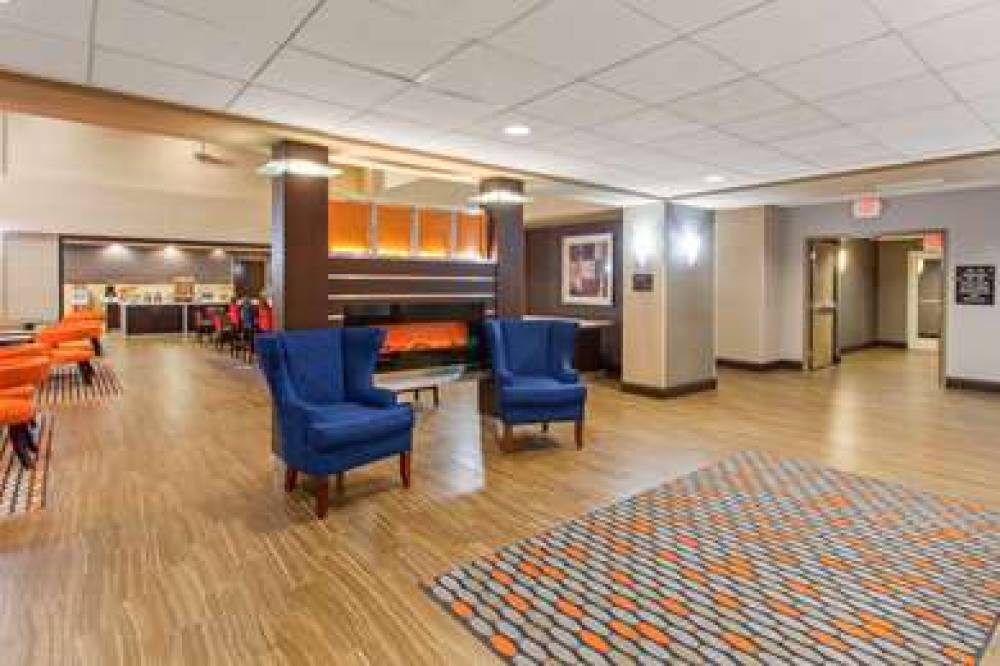 Hampton Inn &amp; Suites Merced 3