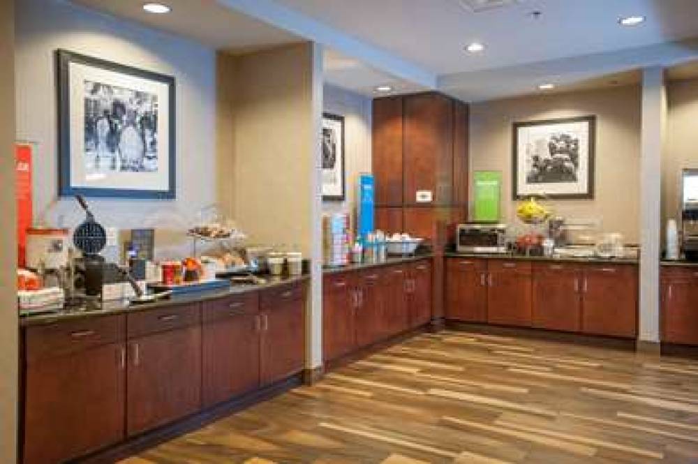 Hampton Inn &amp; Suites Mobile Providence Park/A 9