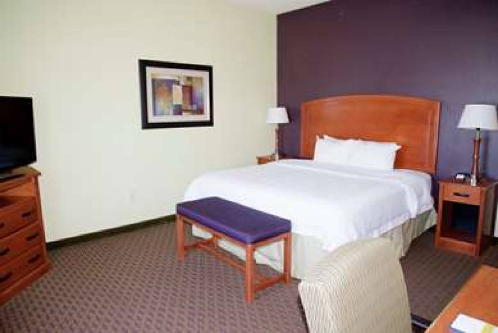 Hampton Inn &amp; Suites Moline/Quad City Interna 9