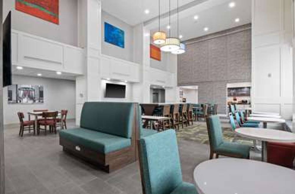 Hampton Inn &amp; Suites Mount Pleasant 10